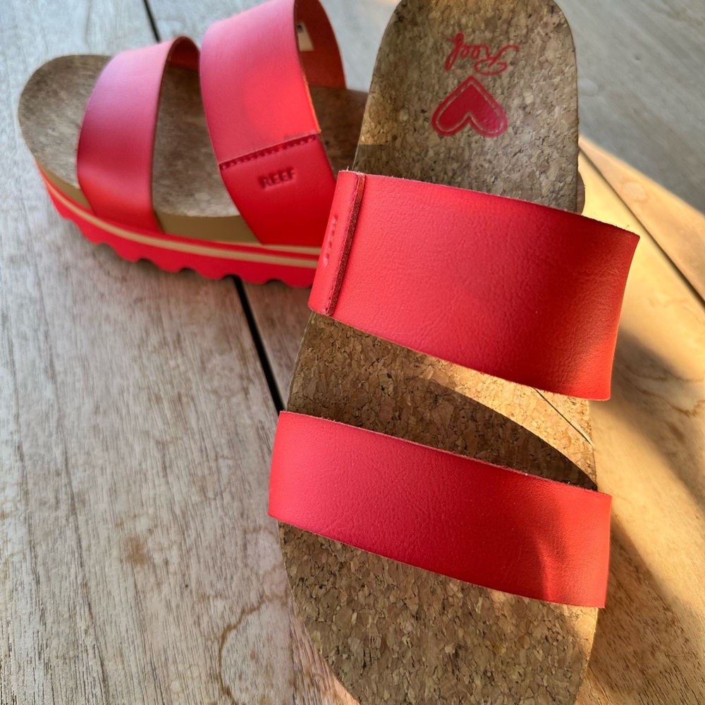 Reef Cushion Vista Hi Sandal Orange size 8